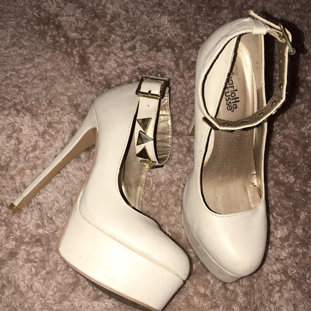 Heels - Picture 2 of 4